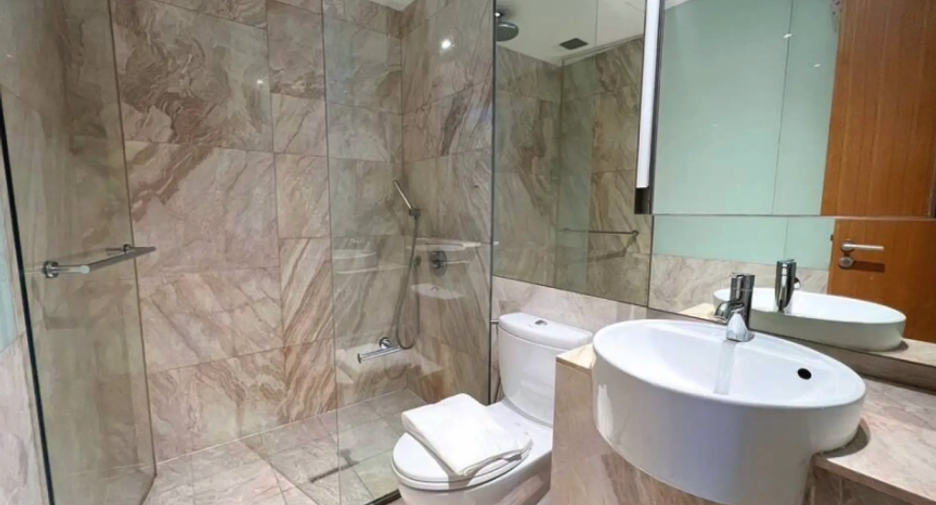 For rent 2 bedrooms condo in Sathon, Bangkok