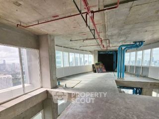 For sale 4 bedrooms condo in Khlong Toei, Bangkok