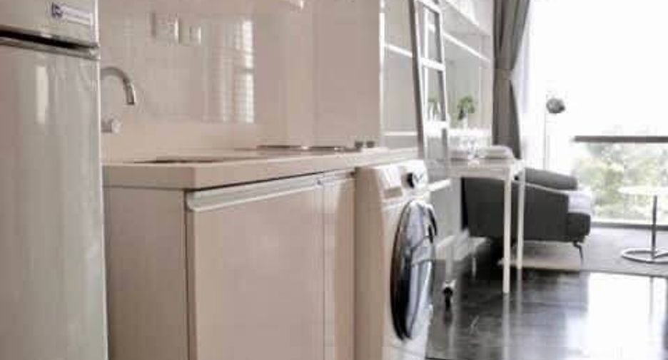 For sale 1 bed condo in Khlong Toei, Bangkok