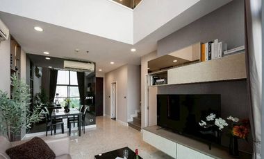 For sale 2 ベッドルーム condo in Khlong Toei, Bangkok