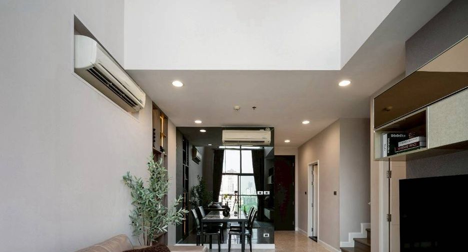 For sale 2 bedrooms condo in Khlong Toei, Bangkok