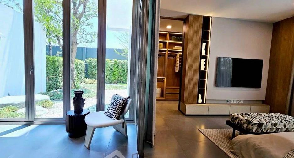 For rent and for sale 4 bedrooms house in Saphan Sung, Bangkok