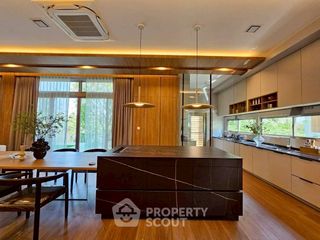出租 和 出售 4 卧室 独立屋 在 Saphan Sung, 曼谷