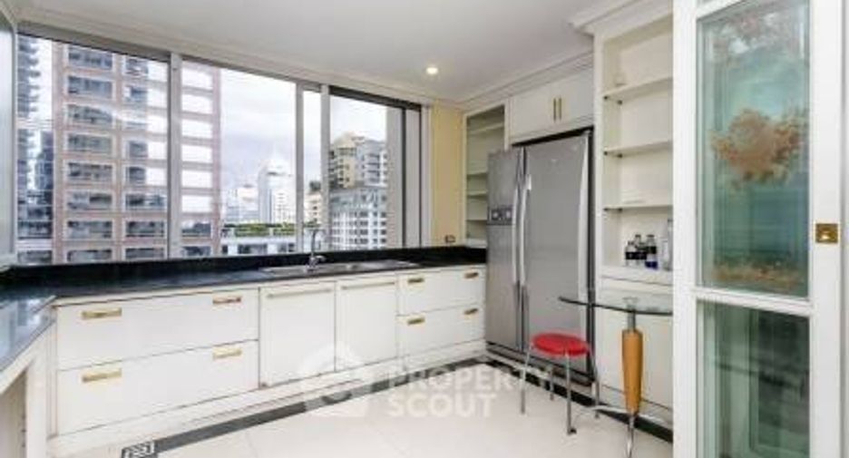 For sale 3 bedrooms condo in Pathum Wan, Bangkok
