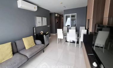À louer et à vendre 3 chambres condo à Khlong Toei, Bangkok