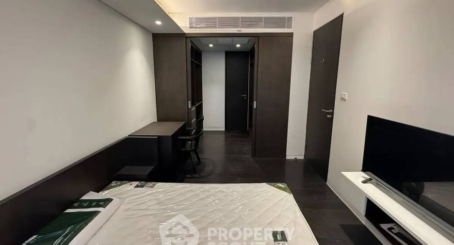For sale 2 bedrooms condo in Watthana, Bangkok