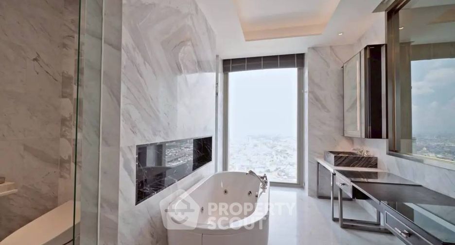 For sale 6 bedrooms condo in Khlong San, Bangkok