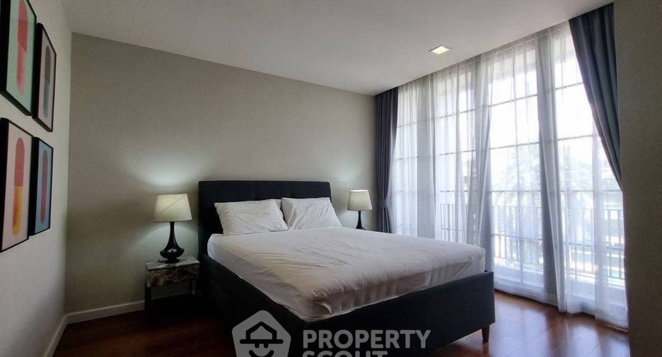 Reihenhaus zum Kauf mit 4 Zimmer in Watthana, Bangkok