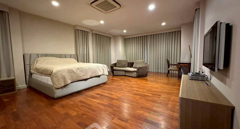 For rent and for sale 5 bedrooms house in Khan Na Yao, Bangkok