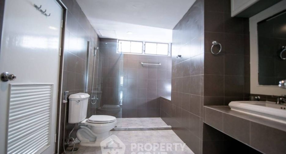 For rent and for sale 3 bedrooms condo in Watthana, Bangkok
