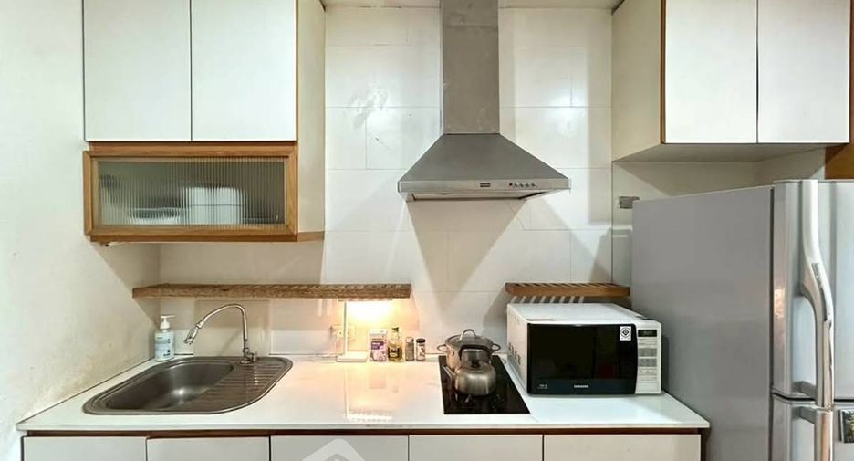 For sale 2 bedrooms condo in Yan Nawa, Bangkok