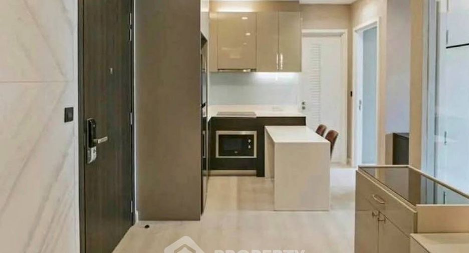 For sale 2 bedrooms condo in Phaya Thai, Bangkok