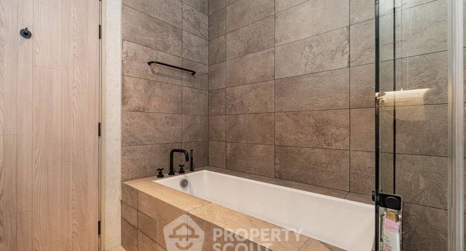 For sale 2 bedrooms condo in Watthana, Bangkok