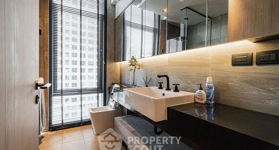 For sale 2 bedrooms condo in Watthana, Bangkok