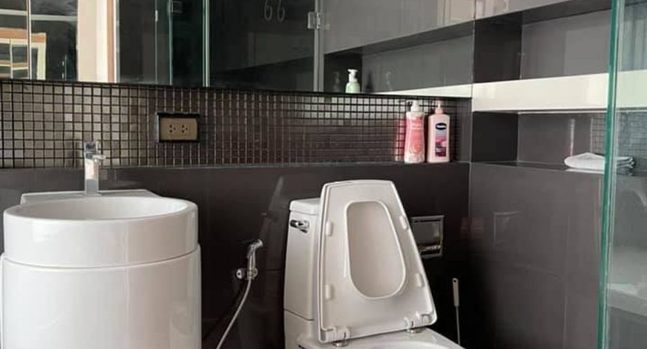 For sale 2 bedrooms condo in Sathon, Bangkok