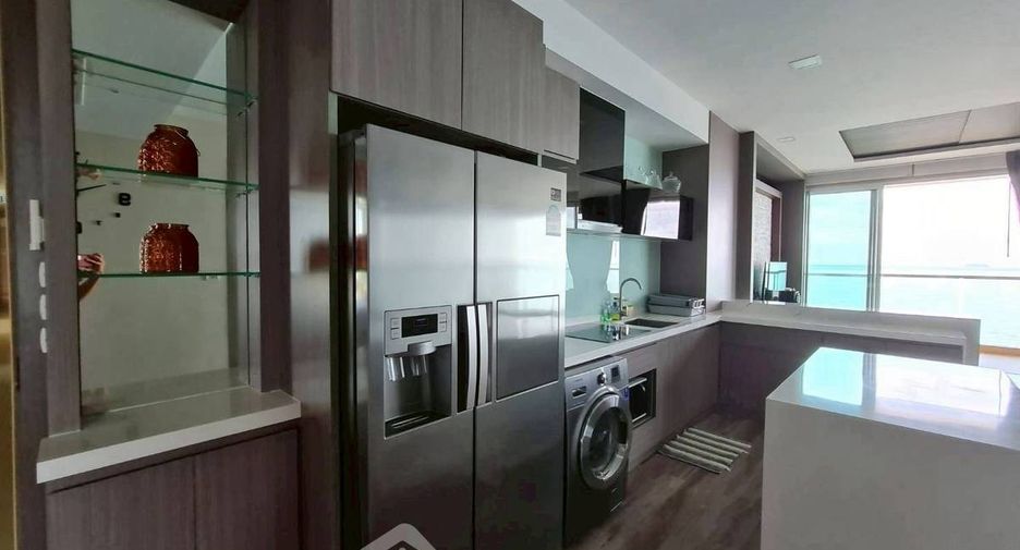 For sale 3 bedrooms condo in Jomtien, Pattaya
