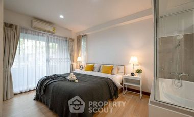 For sale 2 bedrooms condo in Khlong Toei, Bangkok