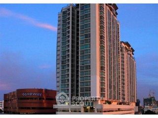 For sale 3 bedrooms condo in Khlong Toei, Bangkok