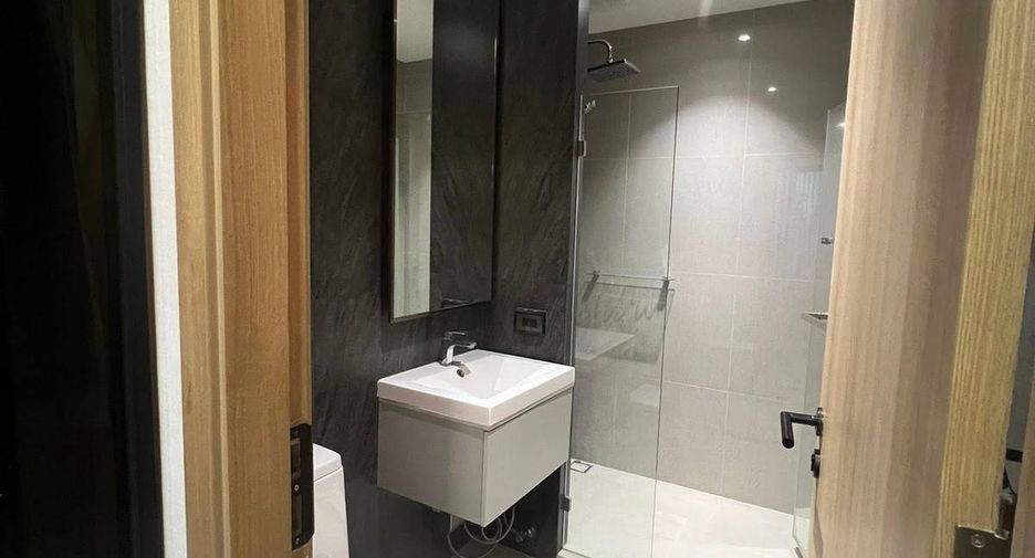For sale 1 bed condo in Phaya Thai, Bangkok