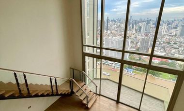 For sale 4 bedrooms condo in Khlong San, Bangkok