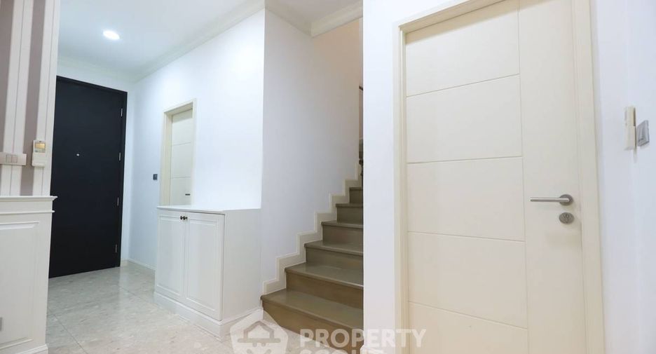 For sale 2 bedrooms condo in Khlong Toei, Bangkok