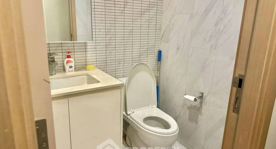 For sale 2 bedrooms condo in Watthana, Bangkok