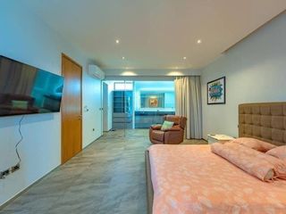 For sale 4 bedrooms villa in Mueang Phuket, Phuket