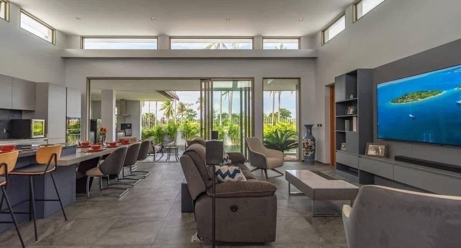 For sale 4 bedrooms villa in Mueang Phuket, Phuket