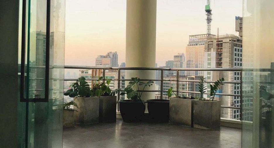 For sale 2 bedrooms condo in Pathum Wan, Bangkok