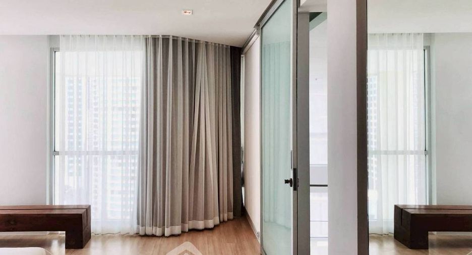 For sale 2 bedrooms condo in Pathum Wan, Bangkok
