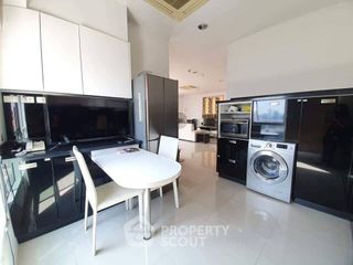 Продажа 3 спальни кондо в Ратчатхещи, Бангкок