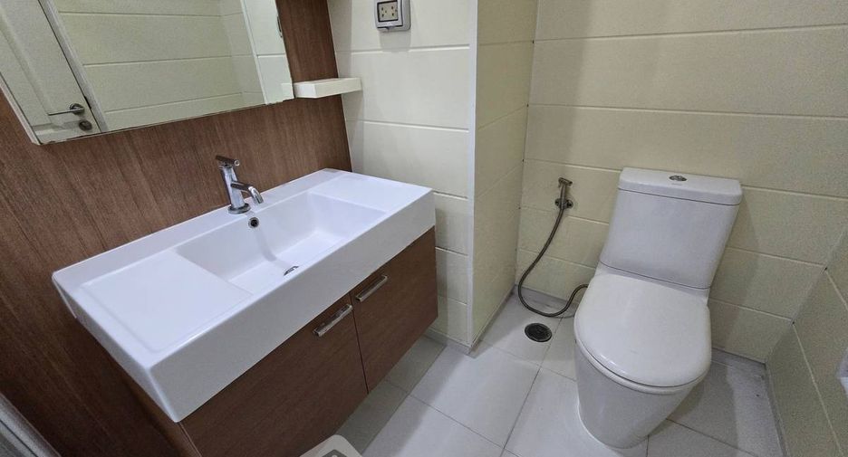 For sale 1 bed condo in Khlong San, Bangkok