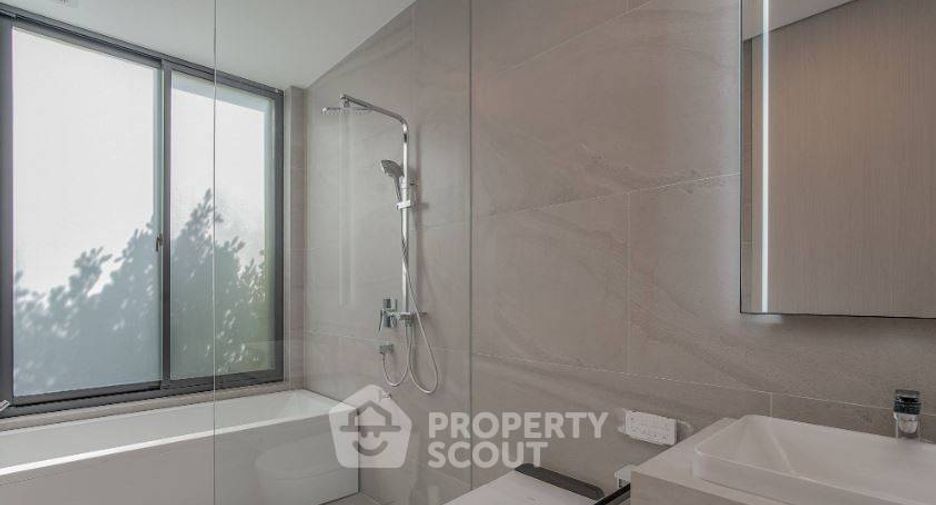 For sale 4 bedrooms house in Saphan Sung, Bangkok