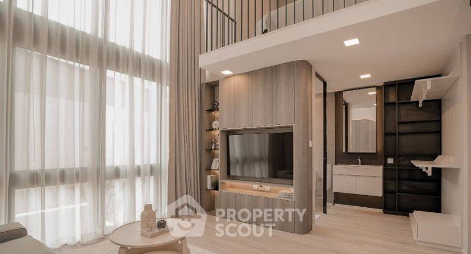 For sale 4 bedrooms house in Saphan Sung, Bangkok