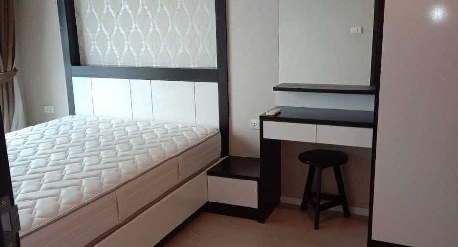 For sale 2 bedrooms condo in Sathon, Bangkok