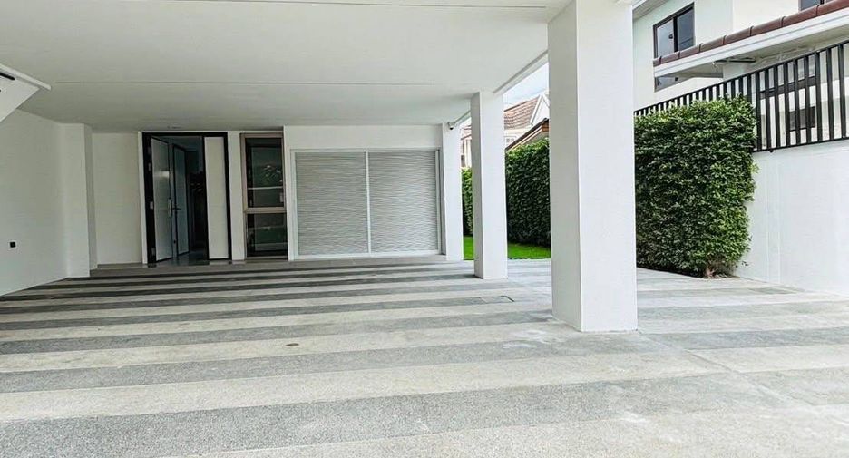 For rent and for sale 3 bedrooms townhouse in Chatuchak, Bangkok