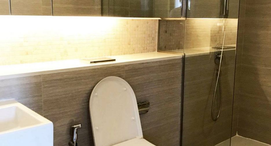 For sale 2 bedrooms condo in Khlong Toei, Bangkok