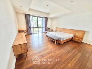 For sale 4 bedrooms condo in Yan Nawa, Bangkok