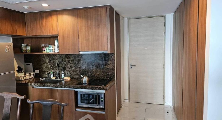 For rent and for sale 2 bedrooms condo in Watthana, Bangkok