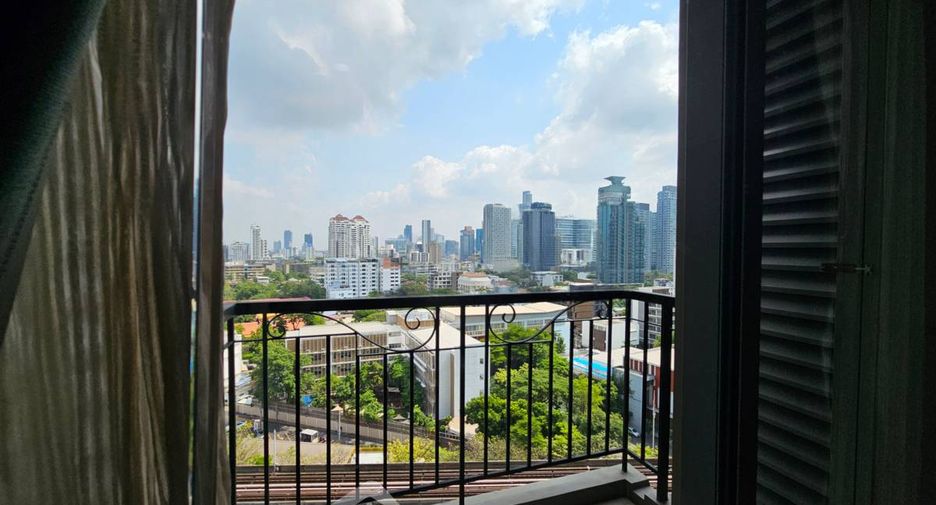 For rent and for sale 1 bed condo in Khlong Toei, Bangkok