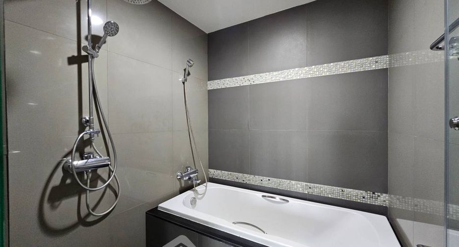 For rent and for sale 1 bed condo in Khlong Toei, Bangkok