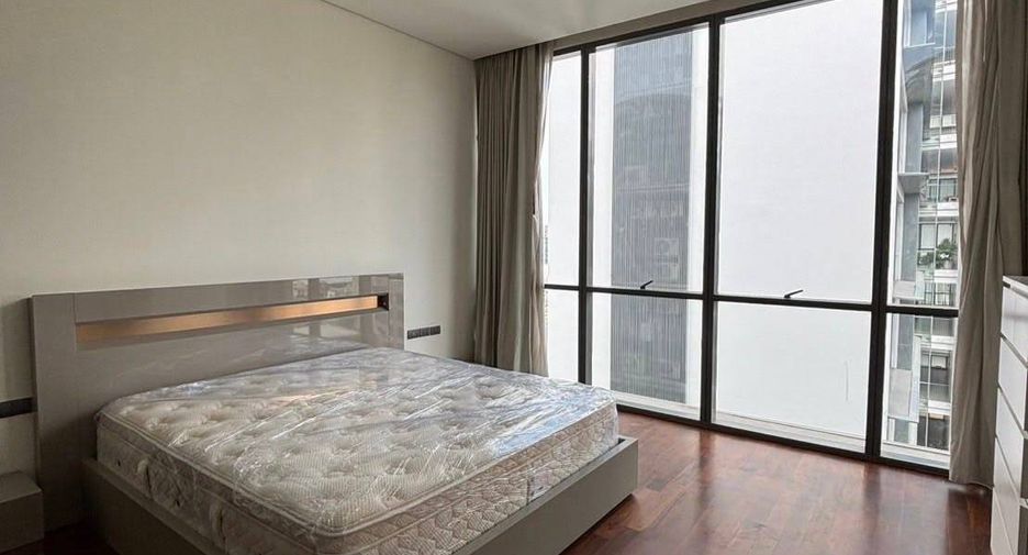 For sale 2 bedrooms condo in Watthana, Bangkok