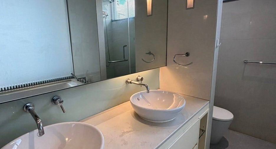 For sale 2 bedrooms condo in Watthana, Bangkok