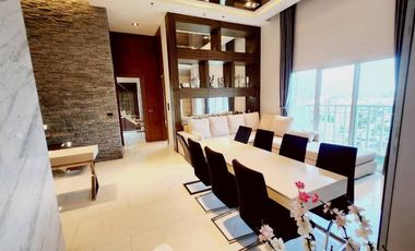 For sale 4 bedrooms condo in Khlong Toei, Bangkok