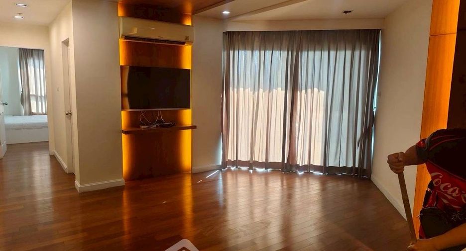 For rent and for sale 6 bedrooms condo in Huai Khwang, Bangkok