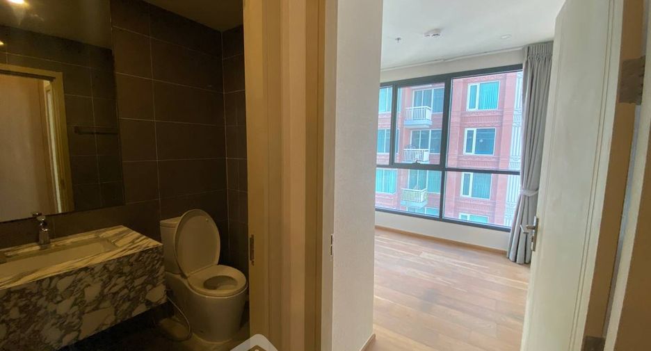 For rent and for sale 2 bedrooms condo in Pathum Wan, Bangkok
