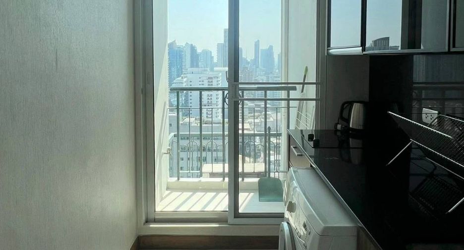 For sale 1 bed condo in Watthana, Bangkok