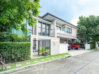 For sale 4 bedrooms house in Taling Chan, Bangkok