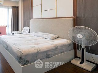 For sale 4 bedrooms house in Taling Chan, Bangkok