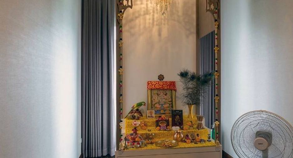 For sale 4 bedrooms house in Taling Chan, Bangkok